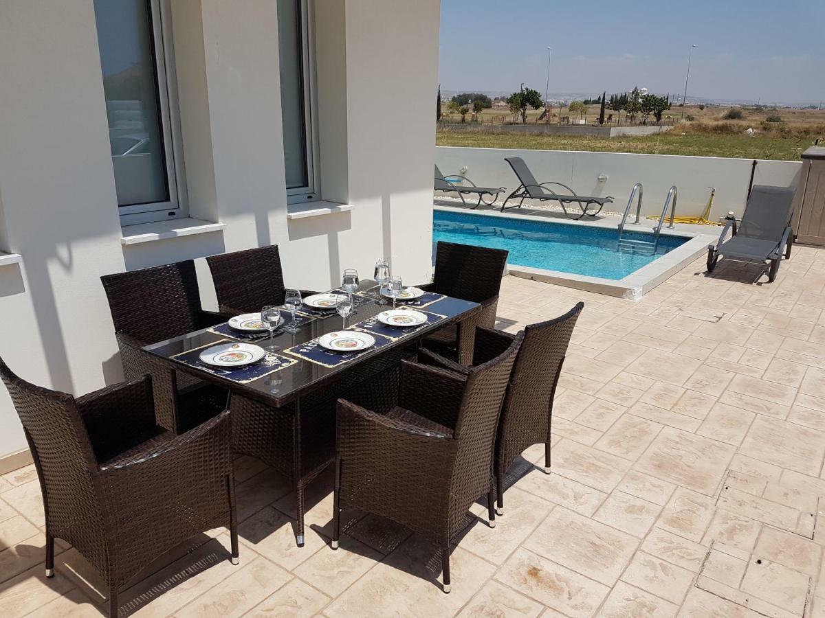 Villa T&e Larnaca