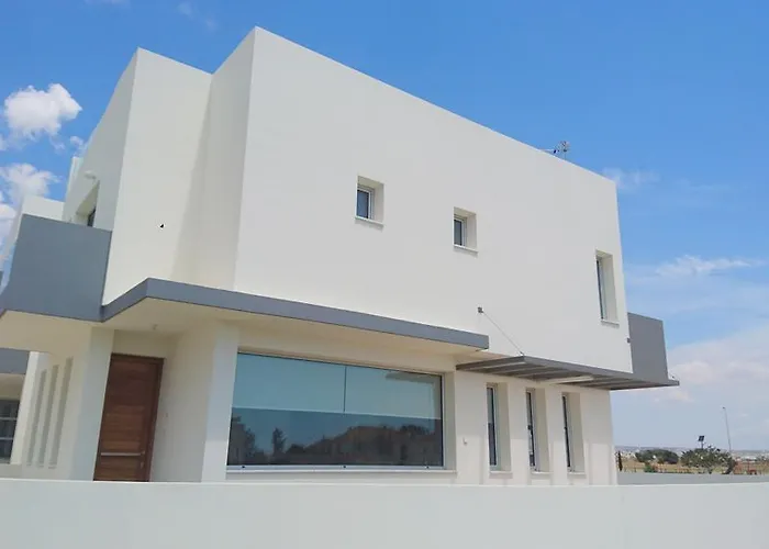 T&E Villa
